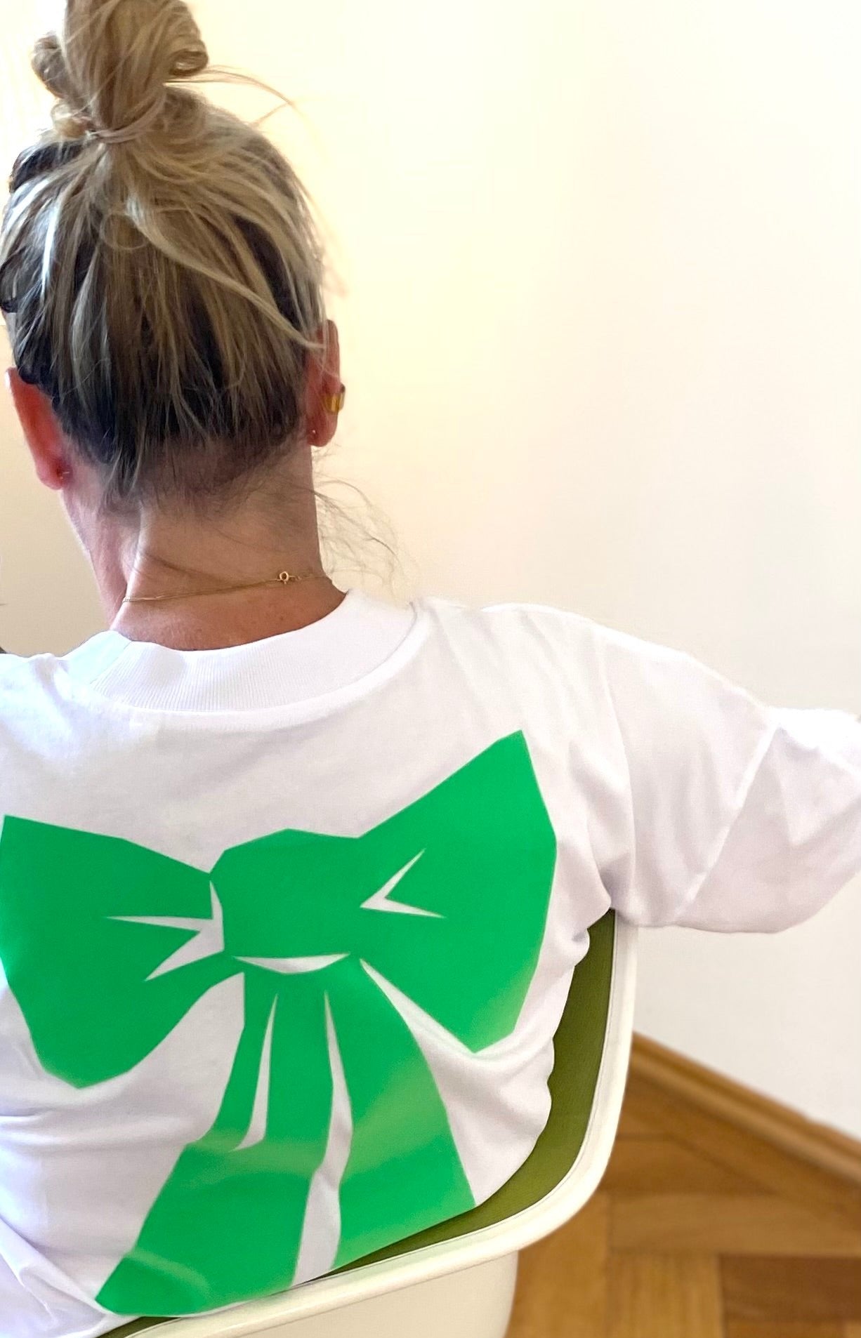 T-SHIRT BIG BOW BACK - Lieferzeit 3 - 10 Tage