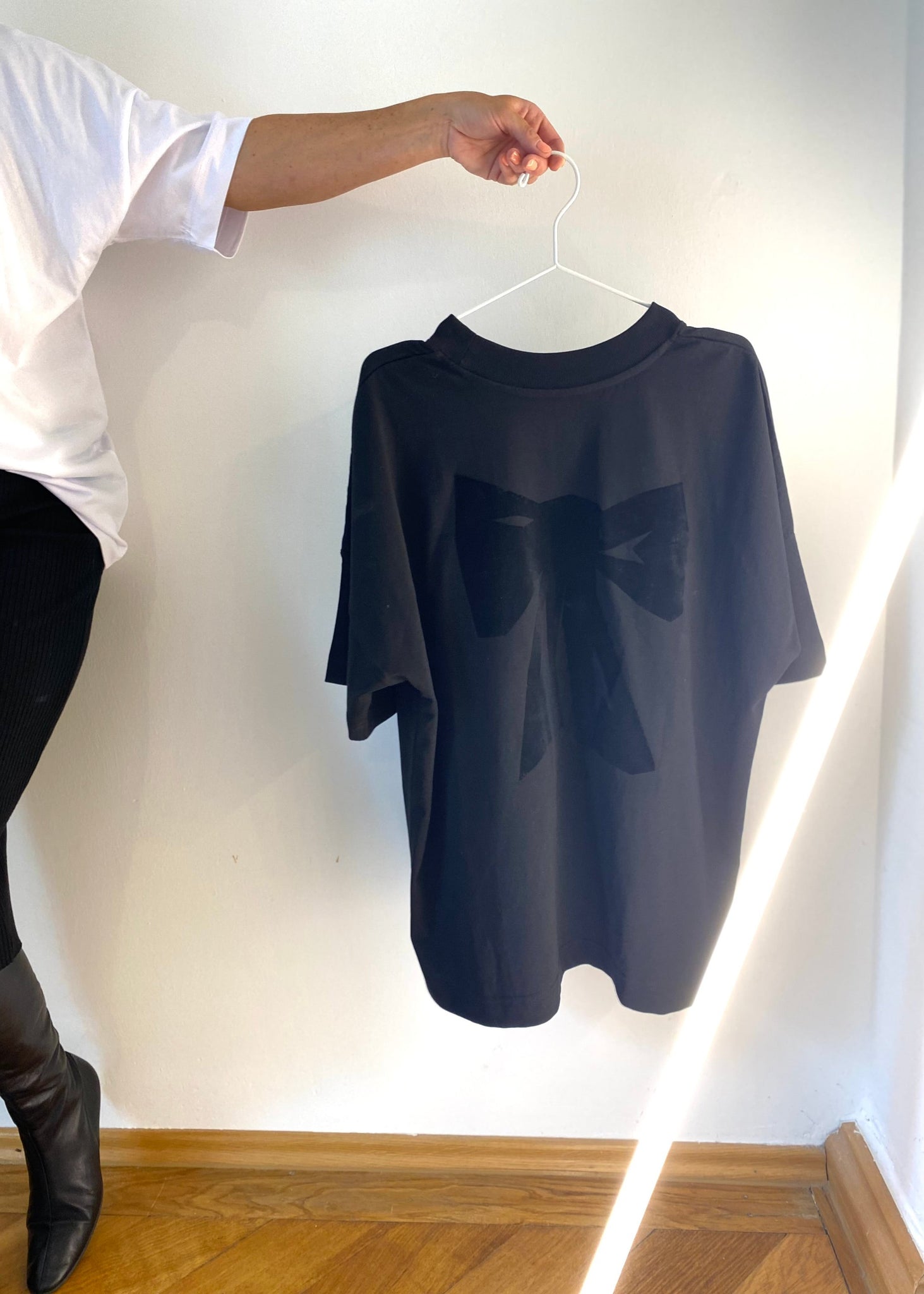 T-SHIRT BIG BOW BACK - Lieferzeit 3 - 10 Tage